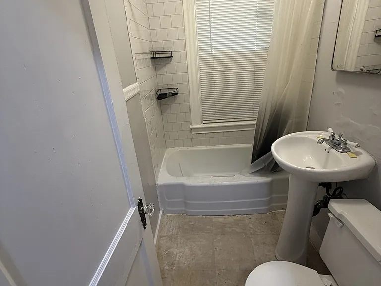 238 Davis St #2 — Photo 4