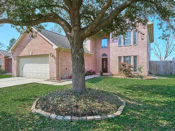 2nd image of 2823 Autumn Springs Ln