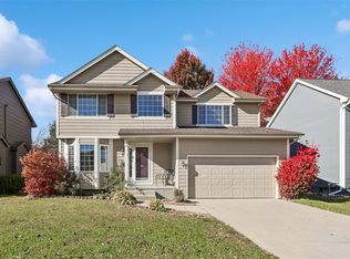 1187 S 51st St, West Des Moines, IA 50265