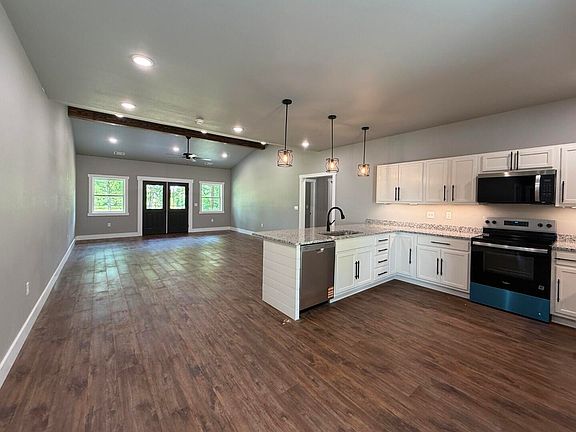 5th image of 901 Sage Meadows Ln