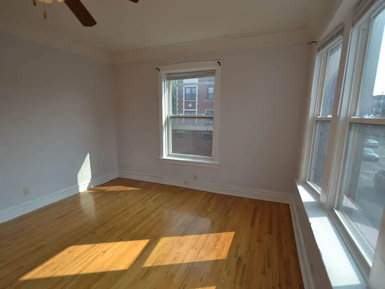 4601 Western — Photo 33