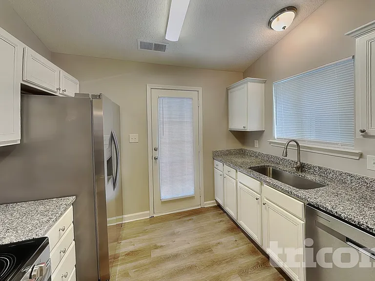 3010 Great Falls Dr — Photo 7
