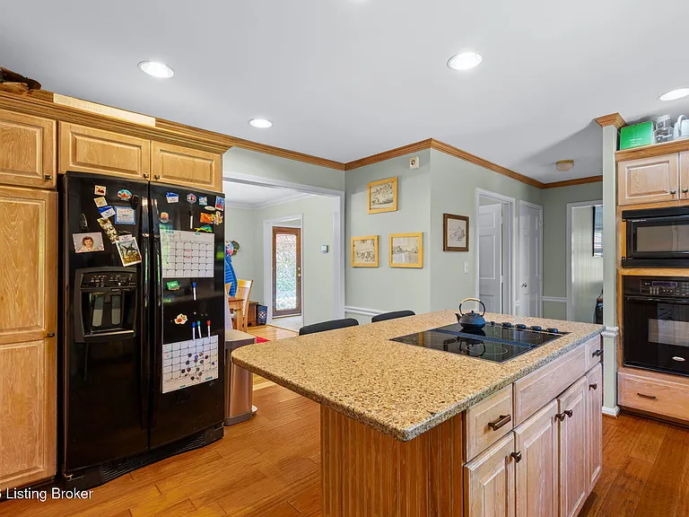 10807 Helmsdale Ln — Photo 5