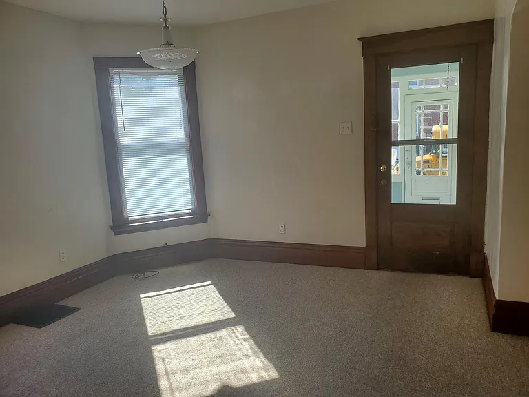 383 Maple Ave — Photo 3