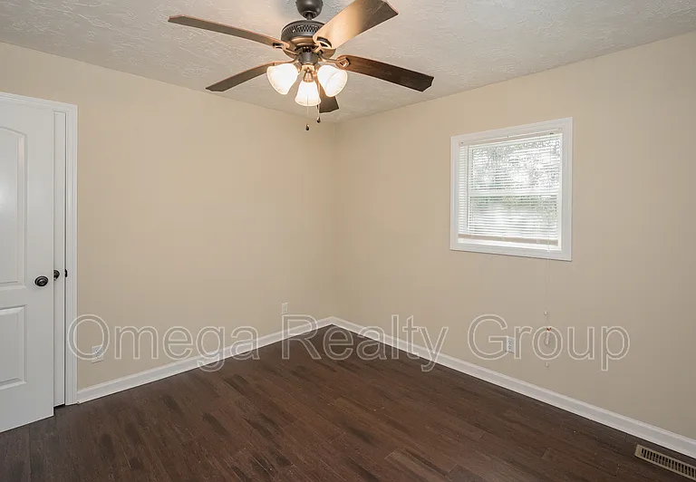 1808 Wilson Dr — Photo 30