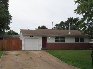 11046 Wilwood Dr, Maryland Heights, MO 63043