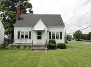 1412 Tuscarora Rd, Niagara Falls, NY 14304