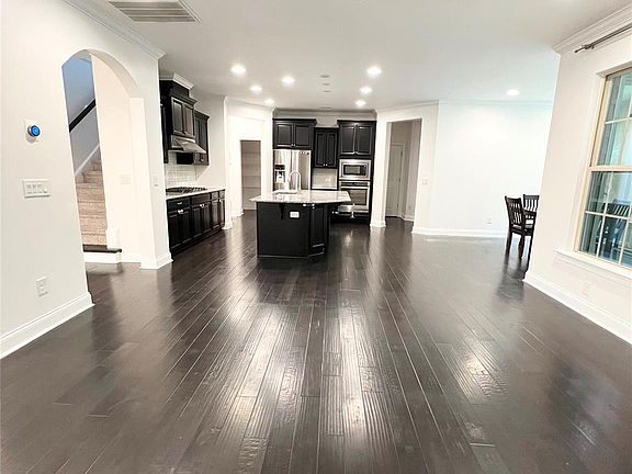 2nd image of 836 Pecan Tree Ln