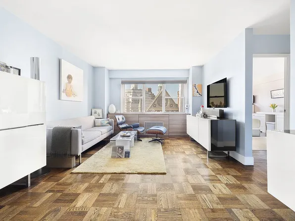 69 W 9th St APT 9F, New York, NY 10011