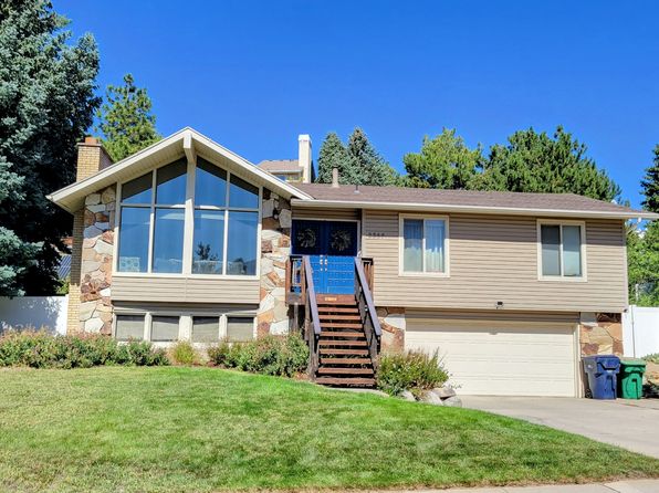 2357 E Cliff Swallow Dr
