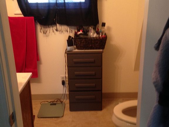 single bath with tub / shower