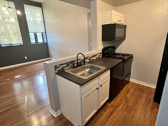 3rd image of 1261 Parkway Ave APT 16