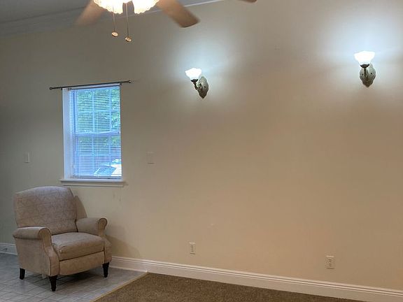 4th image of 4121 Palmyra St APT 8