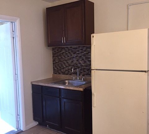 5th image of 612 SE 20th St APT 3