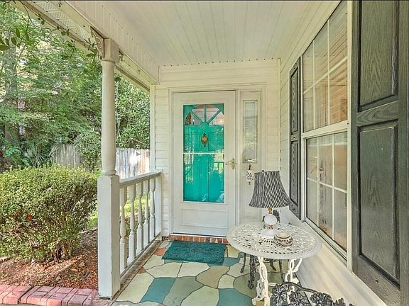 4th image of 306 Black Oak Blvd