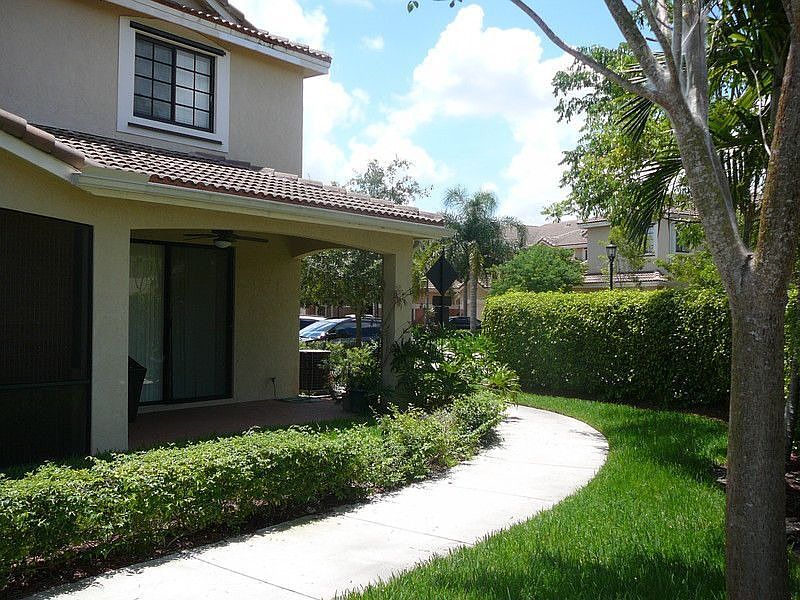 2nd image of 4145 Briar Ln