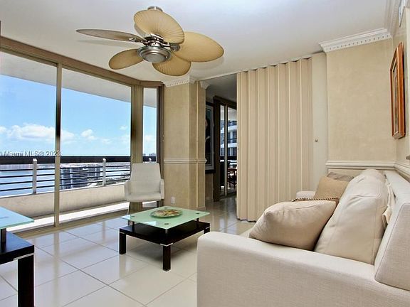 3rd image of 3530 Mystic Pointe Dr APT 3210