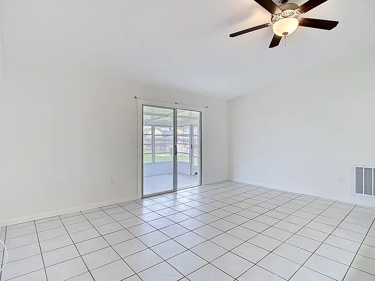3255 Amherst Ave — Photo 19