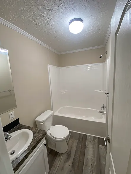 3 bed, 920 sqft, $1,300 — Photo 4