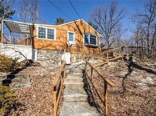 19 Pleasant Rd, Lake Peekskill, NY 10537