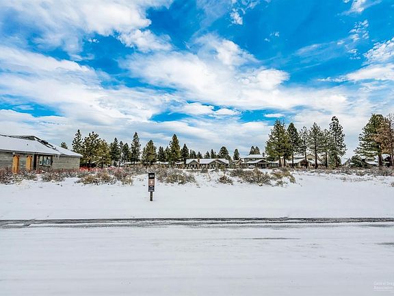 3rd image of 61758 Hosmer Lake Dr