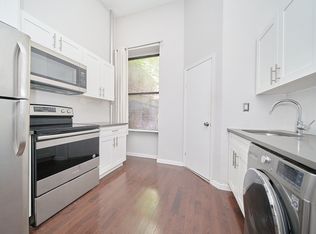 501 1/2 W 43rd St APT 1W, New York, NY 10036