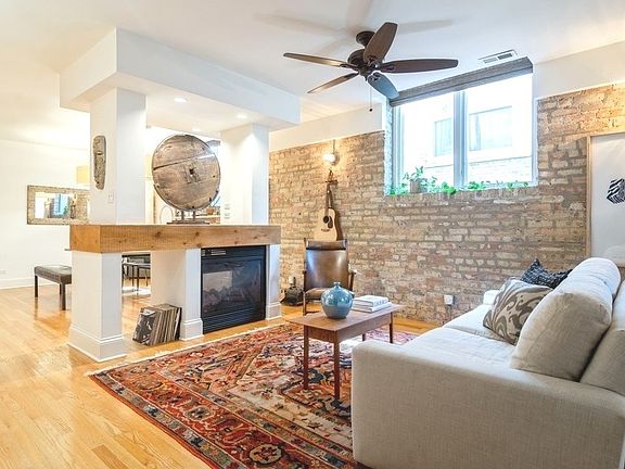 4th image of 1547 N Leavitt St APT 1S