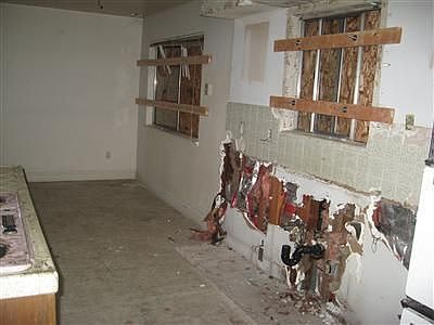 3rd image of 4371 Greenwich Cir