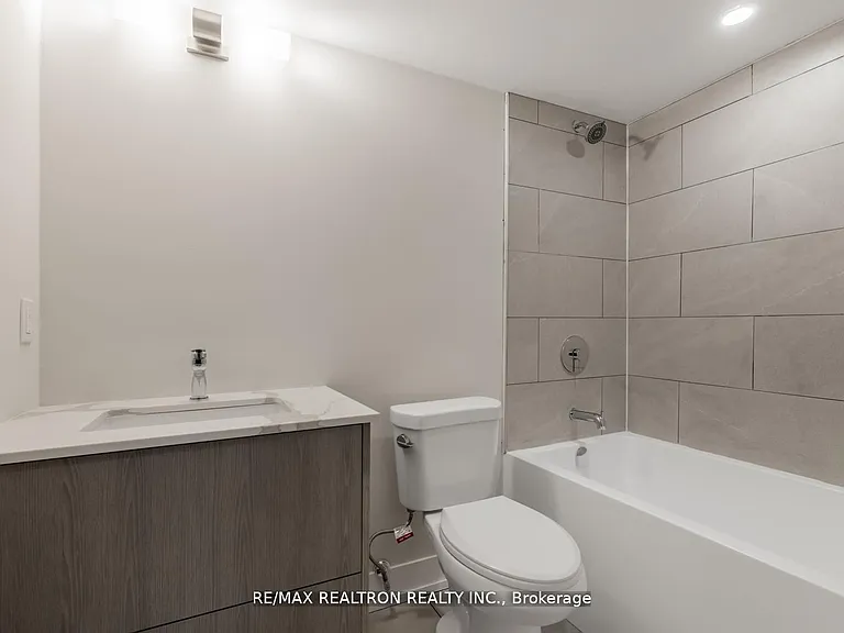 4 Virgilwood Dr #LOWER — Photo 28