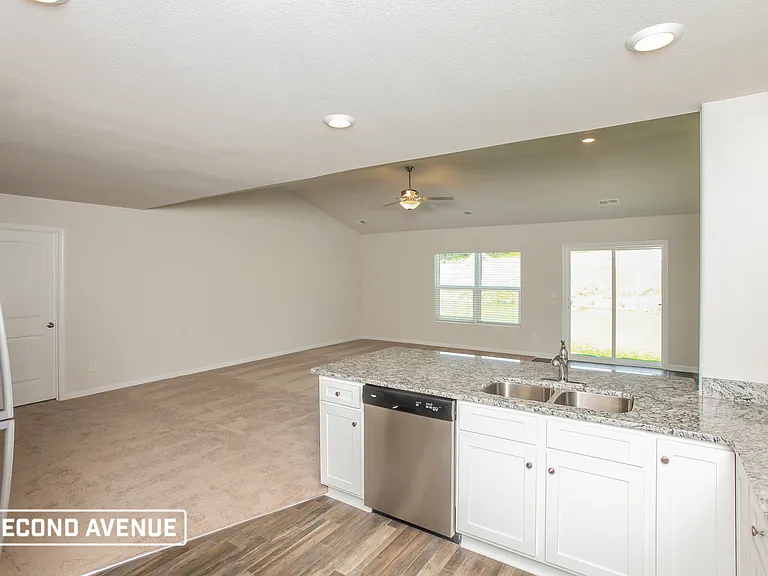 317 Greenwood Valley Ct — Photo 5