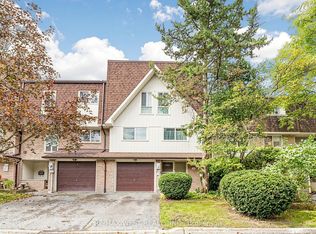 121 Poplar Cres #44, Aurora, ON L4G3M4