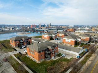 914 Sycamore St APT 3, Waterloo, IA 50703