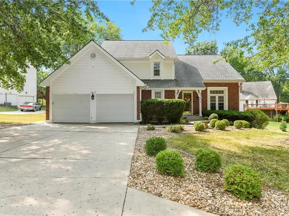 9704 N Flora Ave, Kansas City, MO 64155