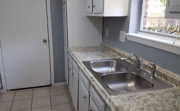 3rd image of 8030 Lawn Wood Ln