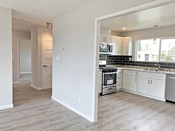 4th image of 3863 Cody St