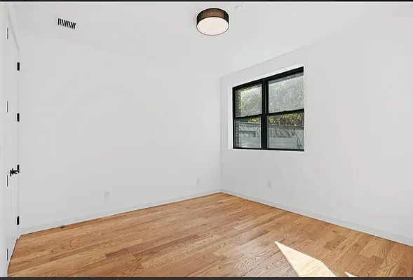 Rented by Real Team Brokerage | media 15