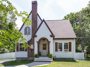 71 Dexter St, Attleboro, MA 02703