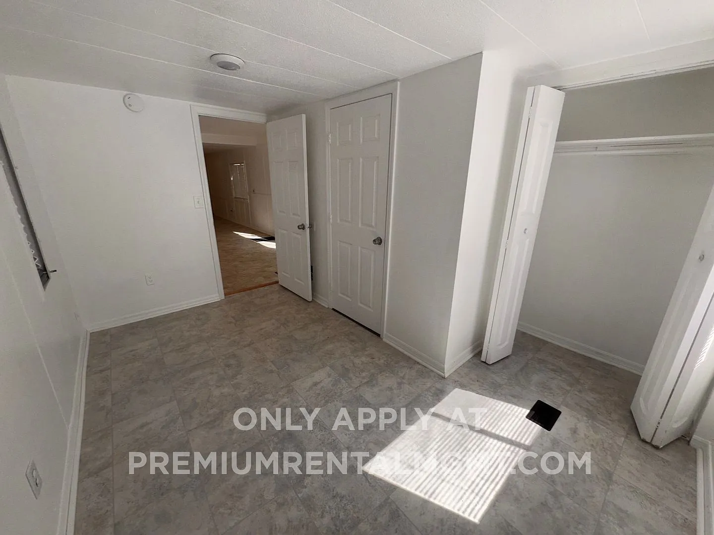 1137 S Christiana Ave Apopka FL 32703 — Photo 3