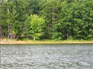 4653 Shoreline Ln, Gainesville, GA 30506
