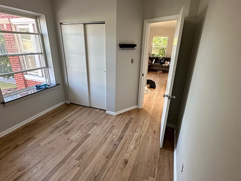 4215 N Lockwood Ave #11 — Photo 10
