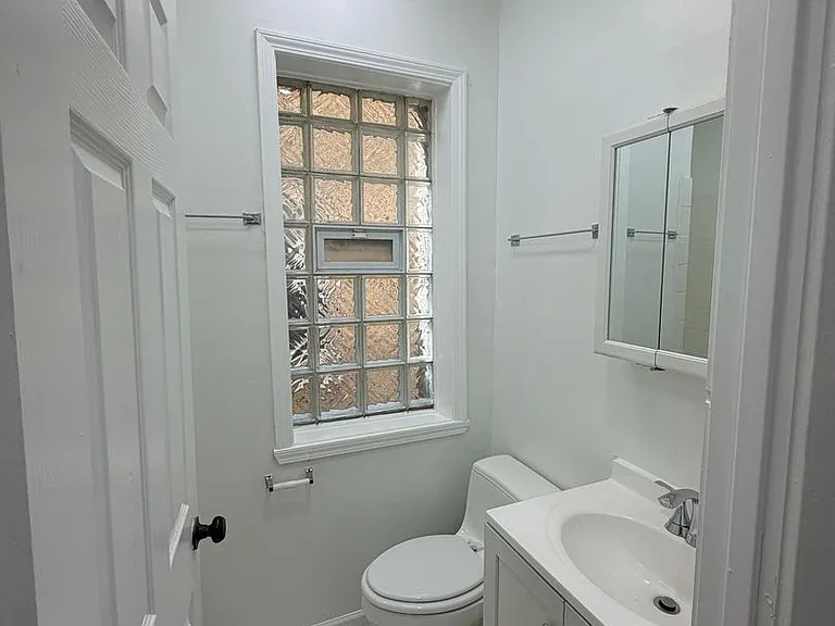 1748 N Keystone Ave — Photo 32