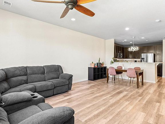 3rd image of 1817 S Buchanan Cir