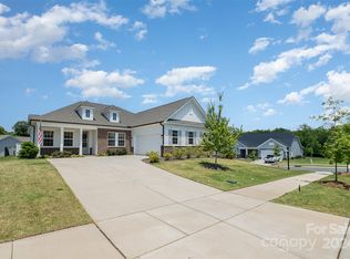 8002 Green Heron Ct, Belmont, NC 28012