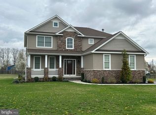 592 Walnut St, Hammonton, NJ 08037