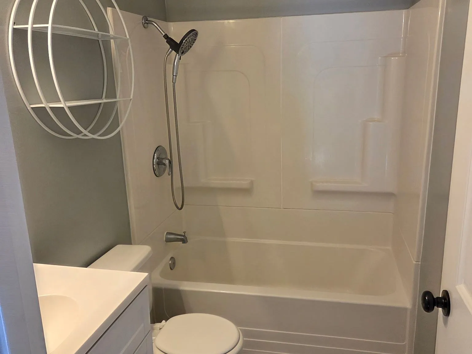 2 bed, 1.5 bath, 864 sqft, $1,750 — Photo 4