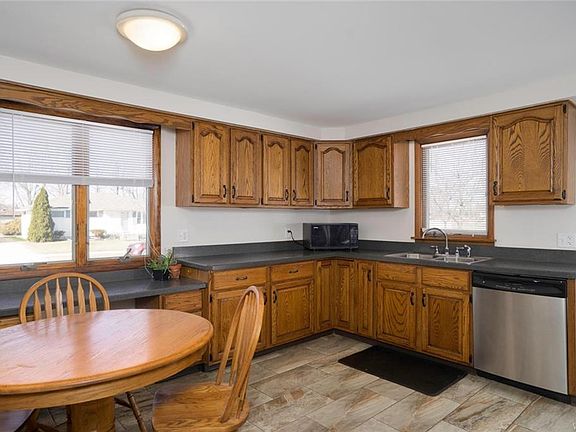 2nd image of 29 Monterey Ln