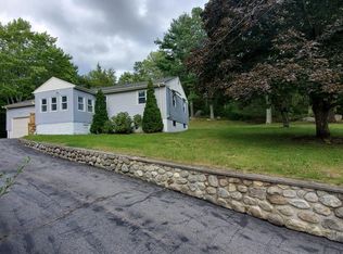 556 Blackstone St, Uxbridge, MA 01569