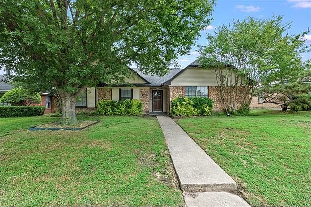 1st image of 1407 Petunia Dr
