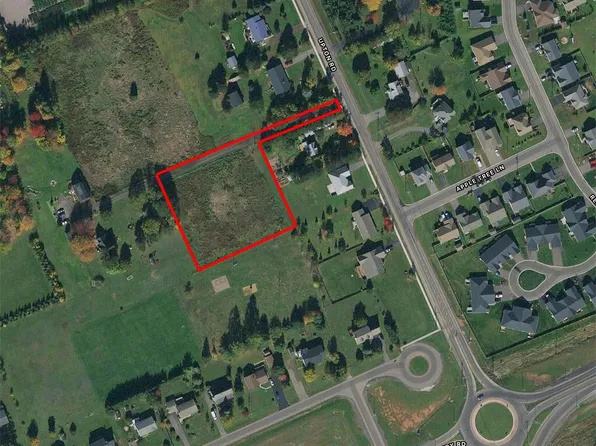 143 Upton Rd W, Charlottetown, PE C1E 0H4