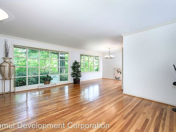 3rd image of 6728 Sulky Ln